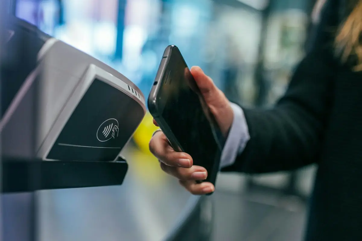 Paying by phone at a contactless terminal