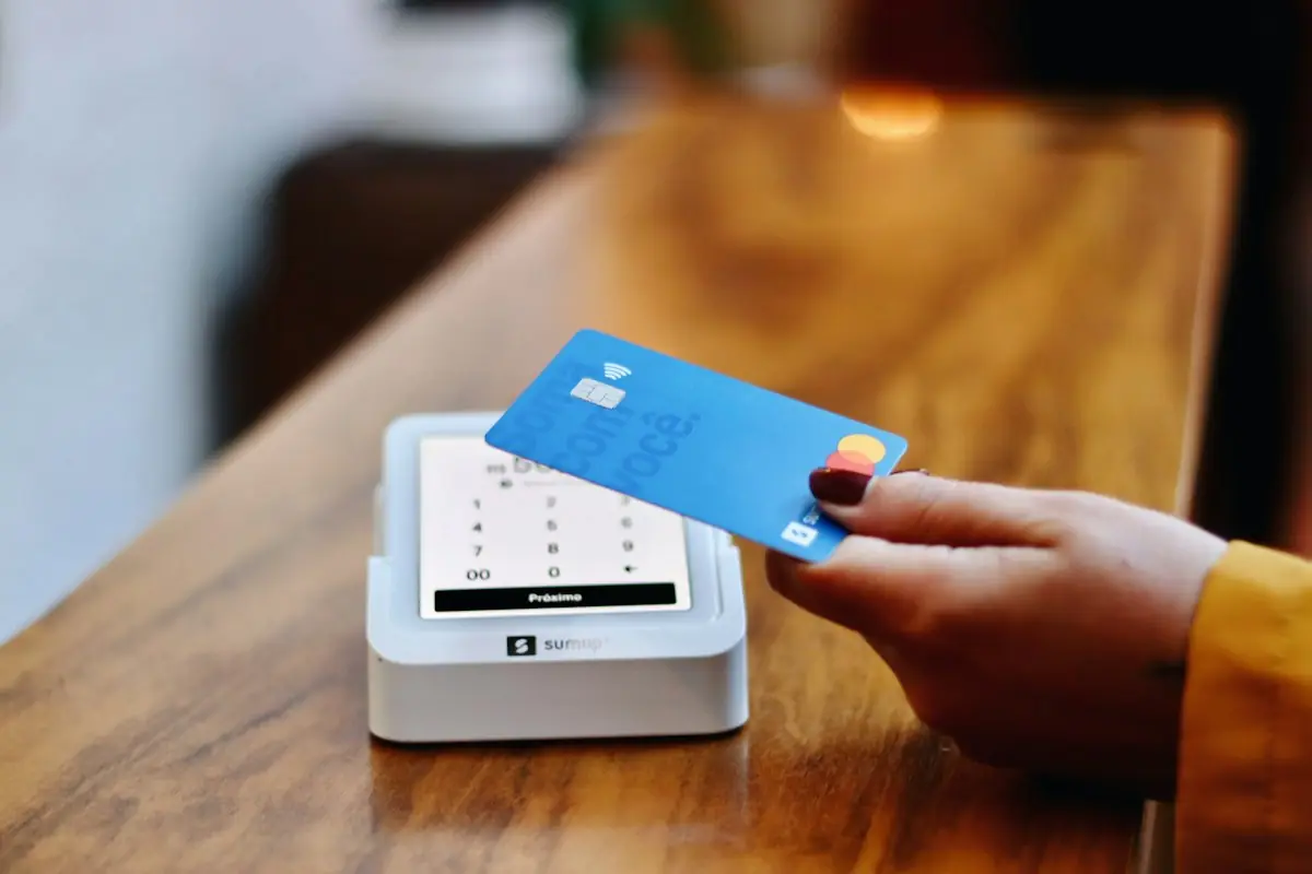 A contactless card payment at a card reader